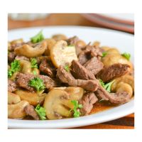 BEEF WITH MUSHROOM IN BROWN SAUCE PER KG