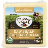 ORGANIC VALLEY SHARP CHEDDAR UNPASTURE RAW MILK CHEESE 8 OZ